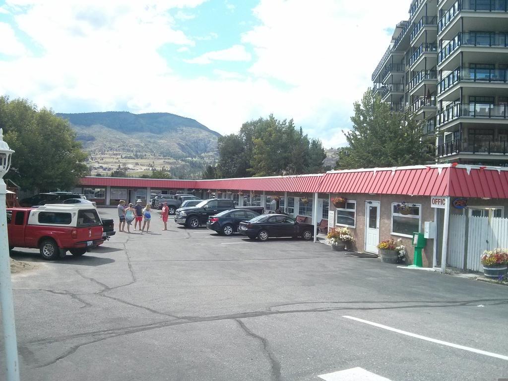 Holiday House Motel Penticton Extérieur photo