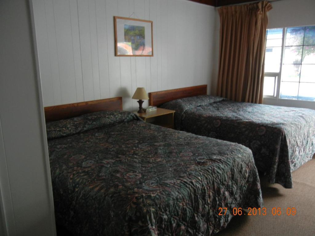 Holiday House Motel Penticton Chambre photo