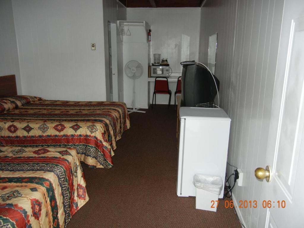 Holiday House Motel Penticton Chambre photo