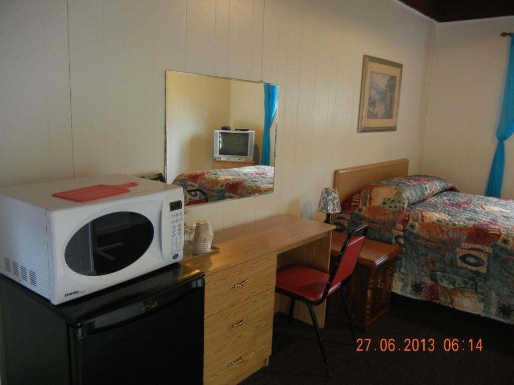 Holiday House Motel Penticton Chambre photo