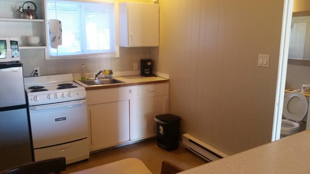 Holiday House Motel Penticton Extérieur photo