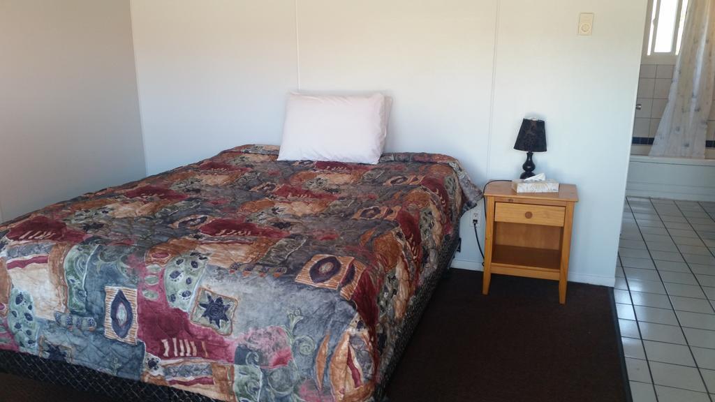 Holiday House Motel Penticton Extérieur photo