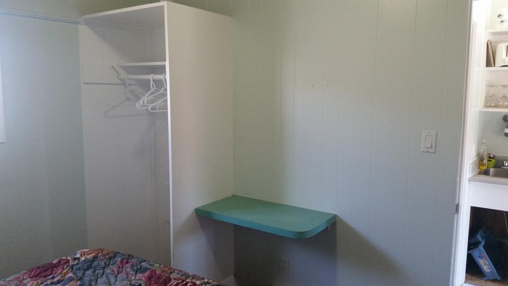Holiday House Motel Penticton Extérieur photo