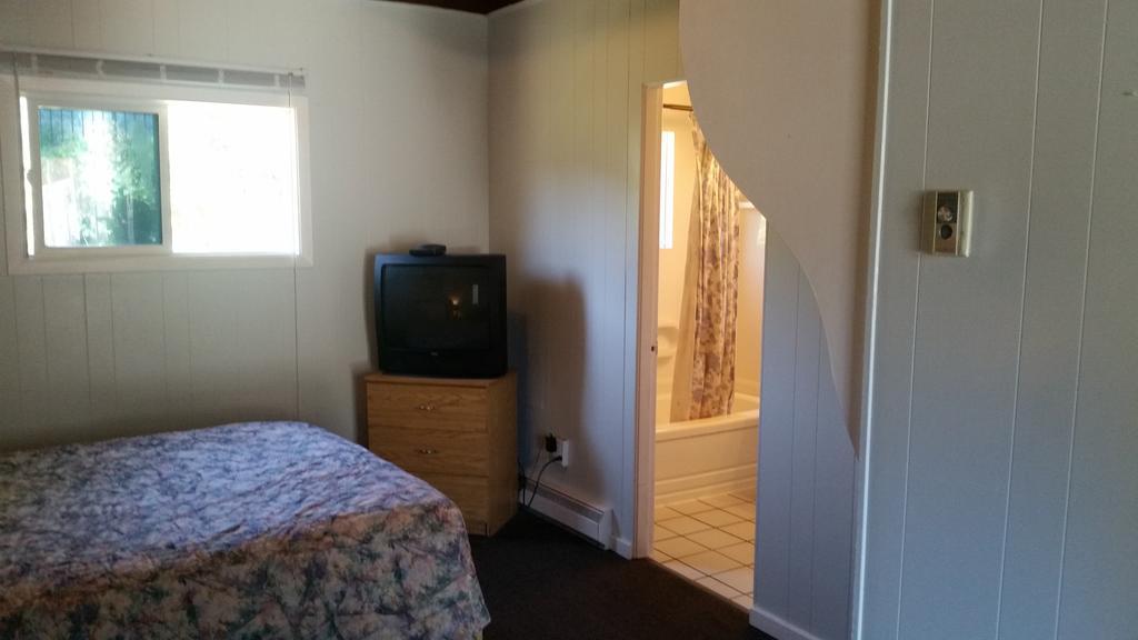 Holiday House Motel Penticton Extérieur photo
