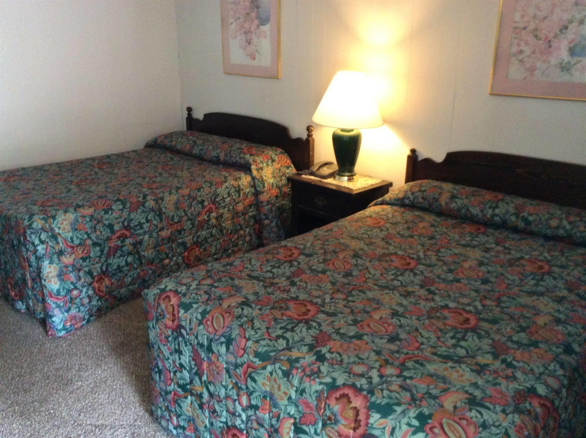 Holiday House Motel Penticton Extérieur photo